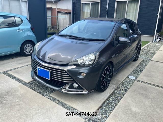 Toyota AQUA 2014-01 8848226-0