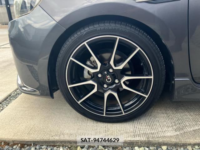 Toyota AQUA 2014-01 8848226-11