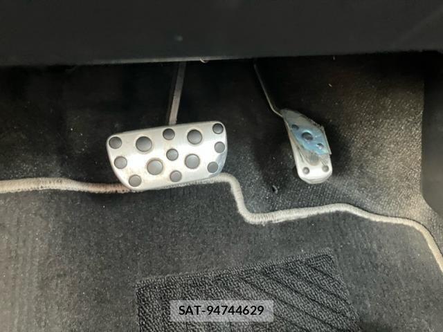 Toyota AQUA 2014-01 8848226-21