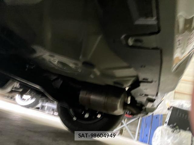 Toyota AQUA 2021-08 8848203-11
