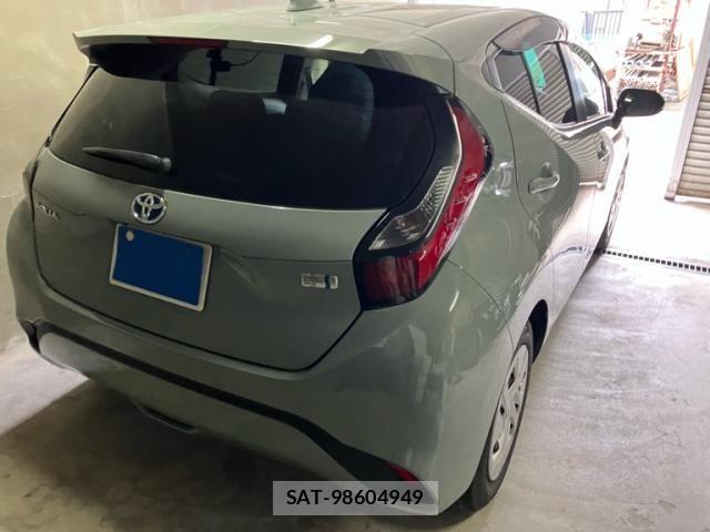 Toyota AQUA 2021-08 8848203-2