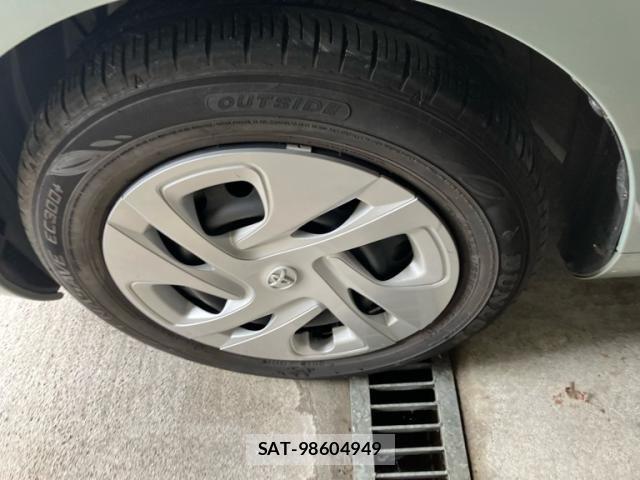 Toyota AQUA 2021-08 8848203-8