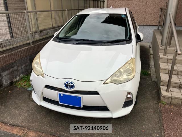 Toyota AQUA 2012-07 8848230-0
