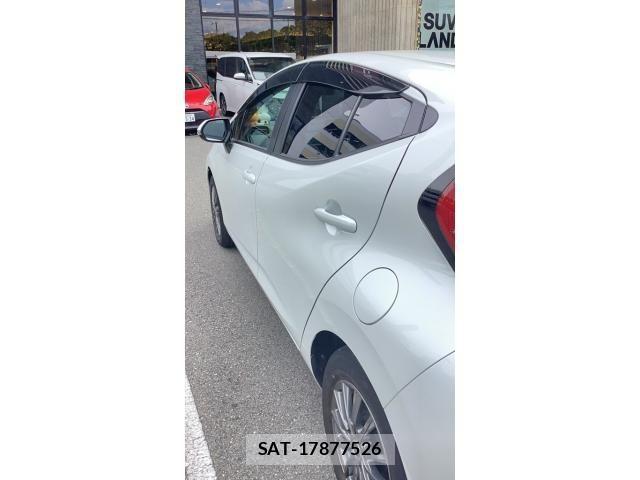 Toyota AQUA 2023-06 8848199-6