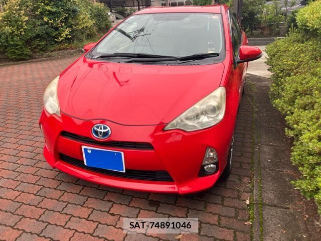 Toyota AQUA 2012-07 8848239-0