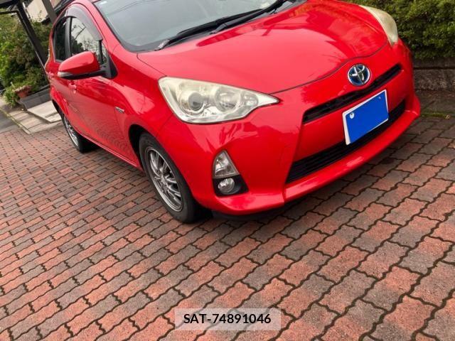 Toyota AQUA 2012-07 8848239-1
