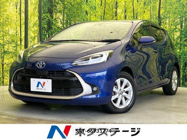 Toyota AQUA 2021-12 8848197-0