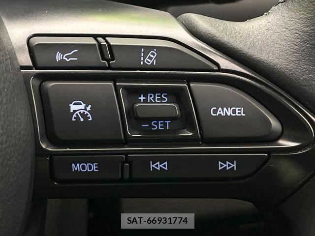 Toyota AQUA 2021-12 8848197-6