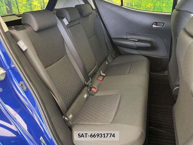 Toyota AQUA 2021-12 8848197-8