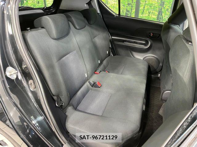Toyota AQUA 2018-07 8870405-9