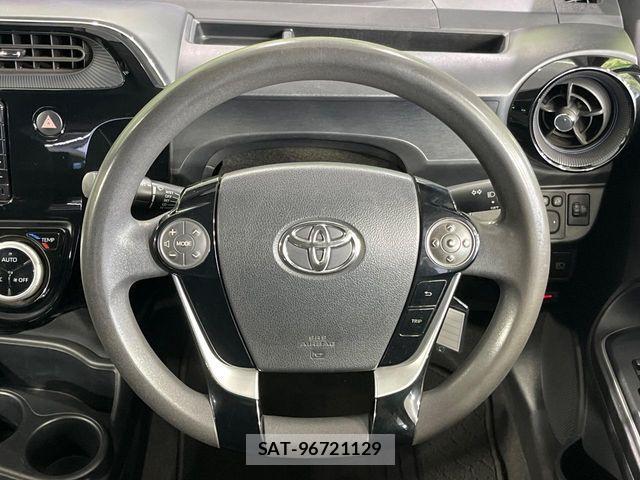 Toyota AQUA 2018-07 8870405-11