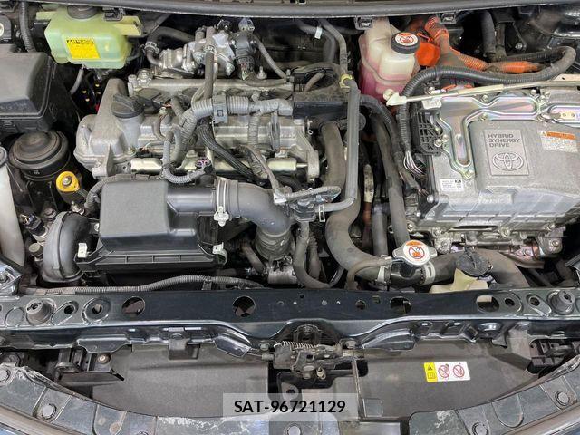 Toyota AQUA 2018-07 8870405-18
