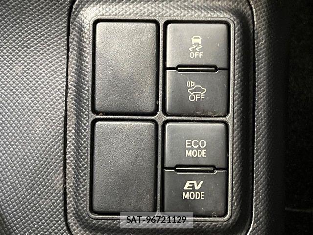 Toyota AQUA 2018-07 8870405-7