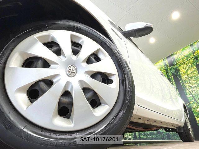 Toyota AQUA 2012-02 8870407-12