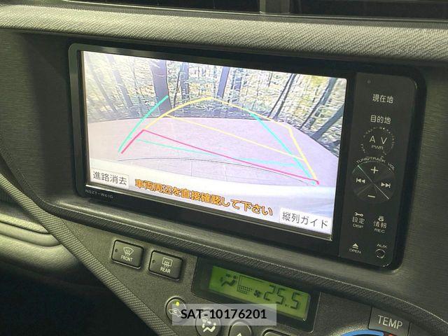 Toyota AQUA 2012-02 8870407-3