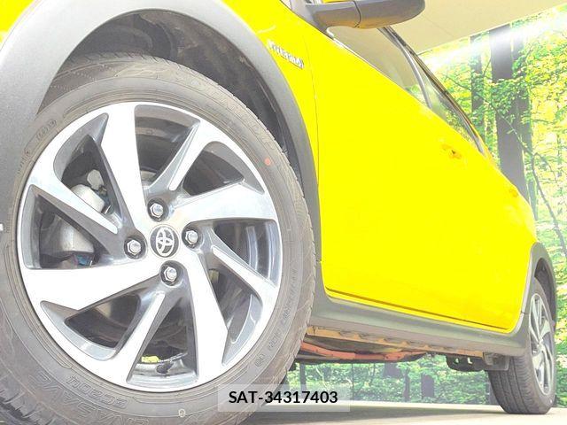 Toyota AQUA 2018-04 8870404-12