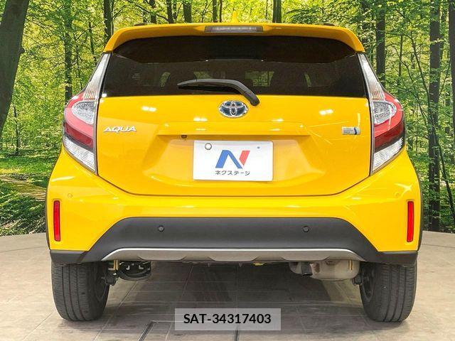 Toyota AQUA 2018-04 8870404-14