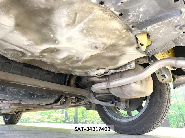 Toyota AQUA 2018-04 8870404-19