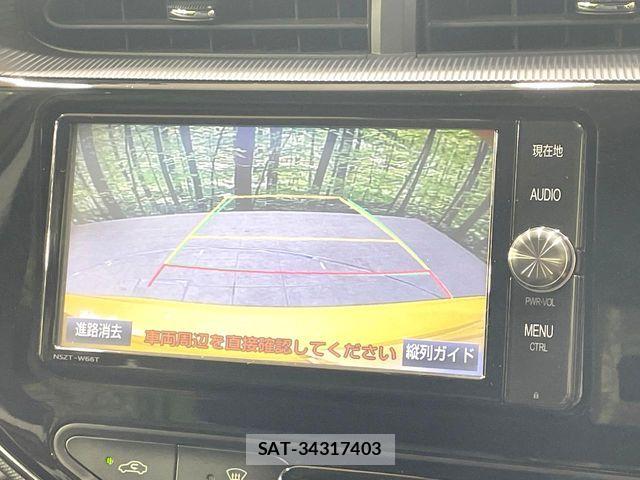 Toyota AQUA 2018-04 8870404-3