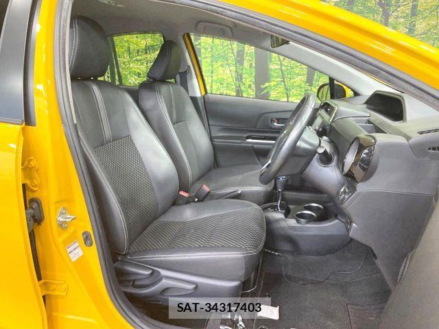 Toyota AQUA 2018-04 8870404-7