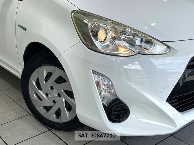 Toyota AQUA 2016-01 8870409-11