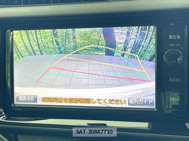 Toyota AQUA 2016-01 8870409-3