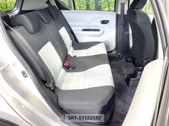 Toyota AQUA 2012-02 8870411-8