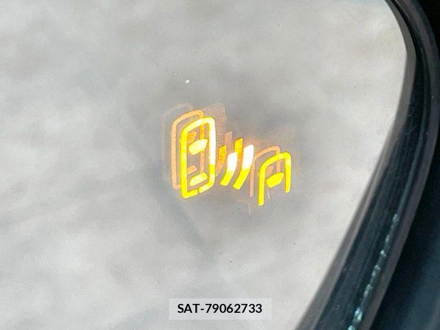 Toyota AQUA 2021-12 8870396-5