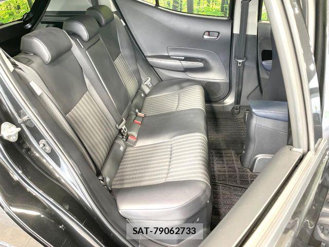 Toyota AQUA 2021-12 8870396-8