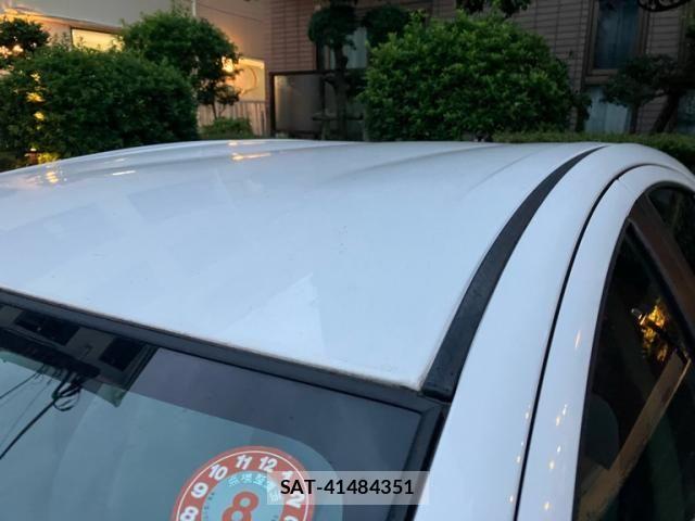 Toyota AQUA 2012-05 8870416-18