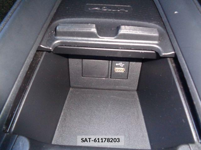 Toyota AQUA 2022-08 8870402-14