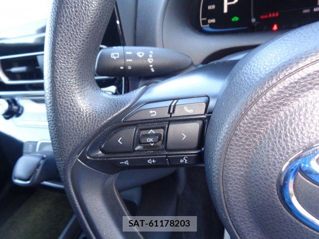 Toyota AQUA 2022-08 8870402-18