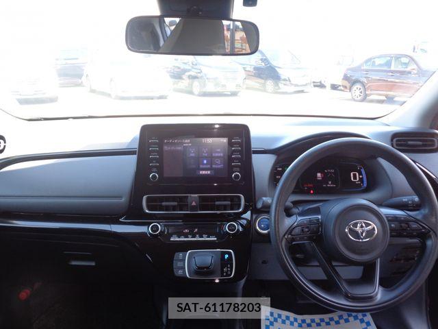 Toyota AQUA 2022-08 8870402-7