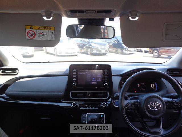 Toyota AQUA 2022-08 8870402-8