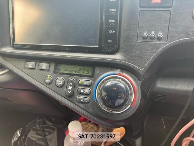 Toyota AQUA 2014-11 8870417-16
