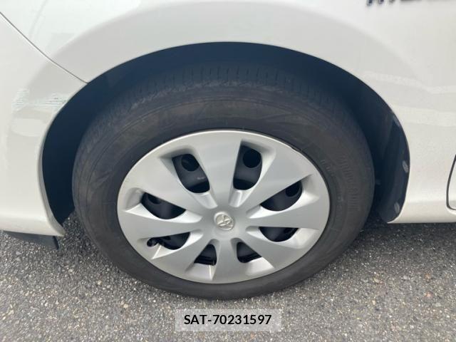 Toyota AQUA 2014-11 8870417-6