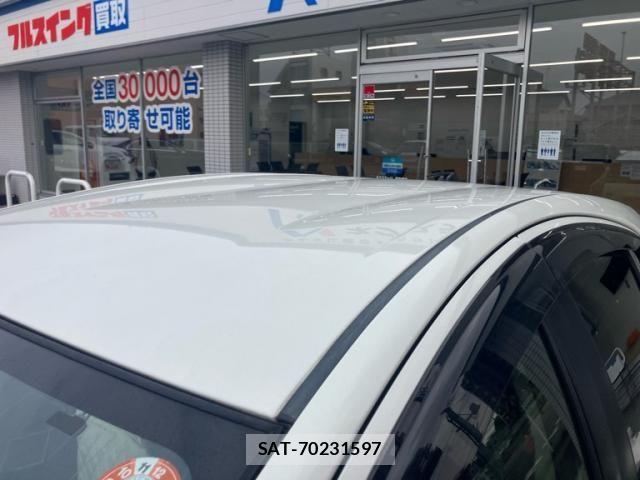 Toyota AQUA 2014-11 8870417-7