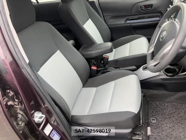 Toyota AQUA 2014-02 8870414-10