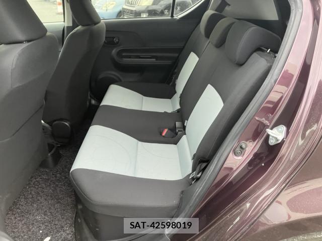 Toyota AQUA 2014-02 8870414-12