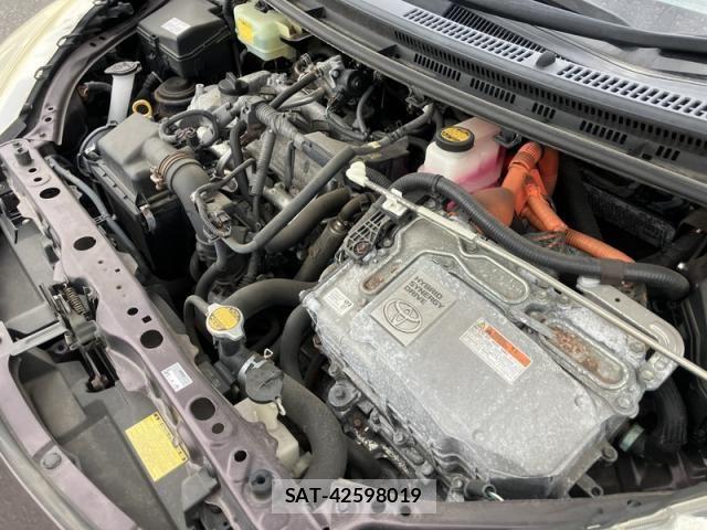 Toyota AQUA 2014-02 8870414-17