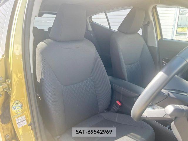 Toyota AQUA 2023-04 8870397-9
