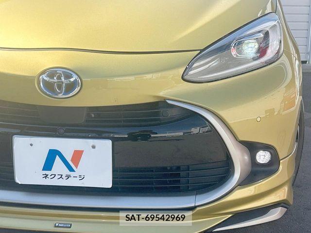 Toyota AQUA 2023-04 8870397-12