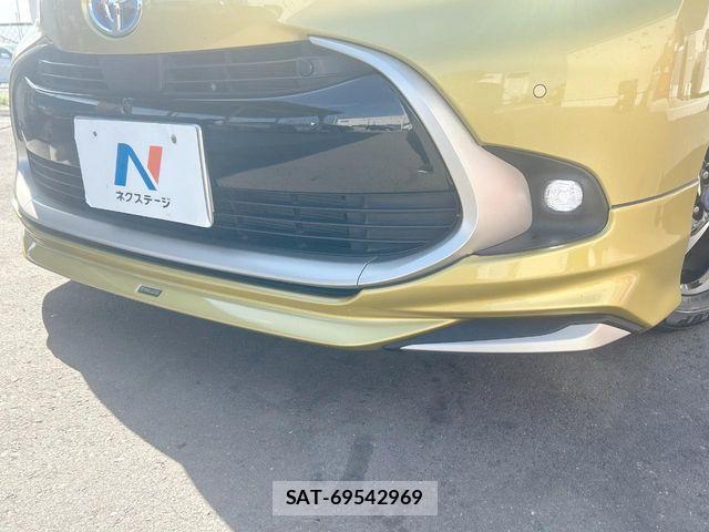 Toyota AQUA 2023-04 8870397-2