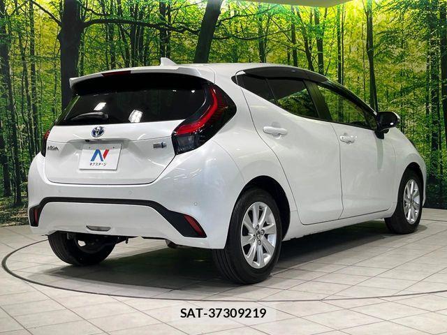 Toyota AQUA 2021-07 8870400-16