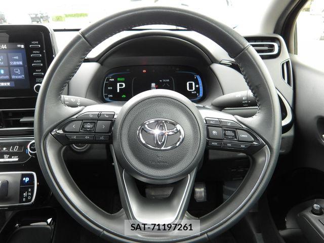 Toyota AQUA 2024-06 8870399-15