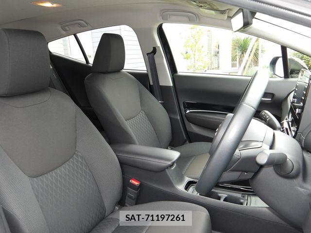 Toyota AQUA 2024-06 8870399-18