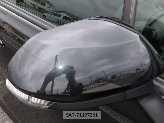 Toyota AQUA 2024-06 8870399-25