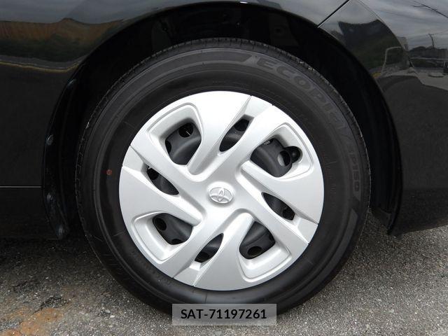 Toyota AQUA 2024-06 8870399-26