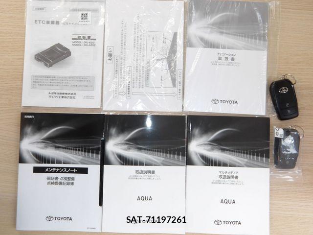 Toyota AQUA 2024-06 8870399-27