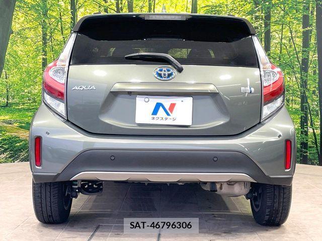 Toyota AQUA 2018-12 8870403-14